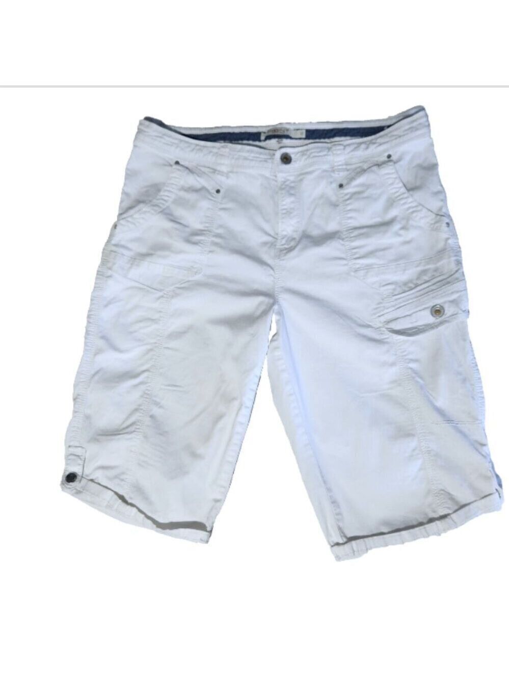 Point Zero Shorts Womens 13 White Long Cargo Look 4 Pockets Flat Front